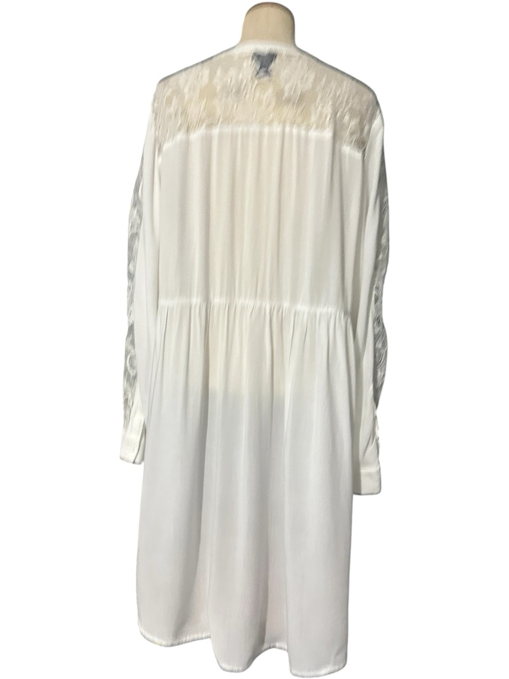 Torrid Lace Sleeve Button-Front Tunic Top White Size 3X - Picture 3 of 3